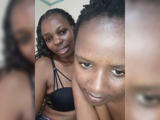 Royalshae live cam on BongaCams