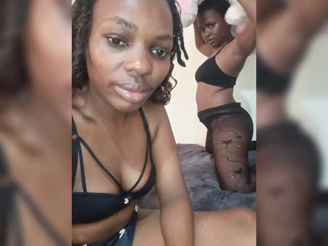Royalshae live cam on BongaCams