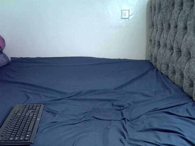 Kiki1969 live cam preview