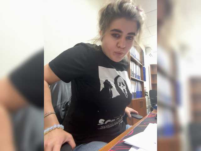 Darinai, live now on BongaCams