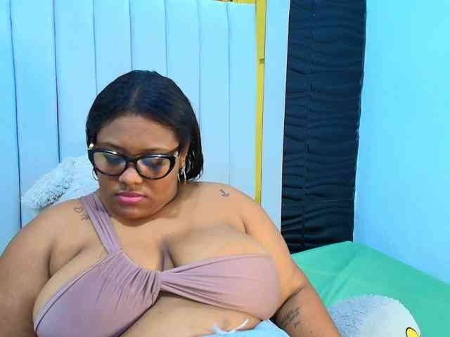 Roxy-Henao
