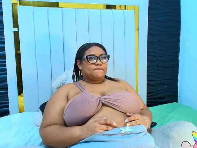 Roxy-Henao