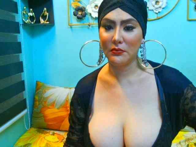 xSeductiveCockSofiax