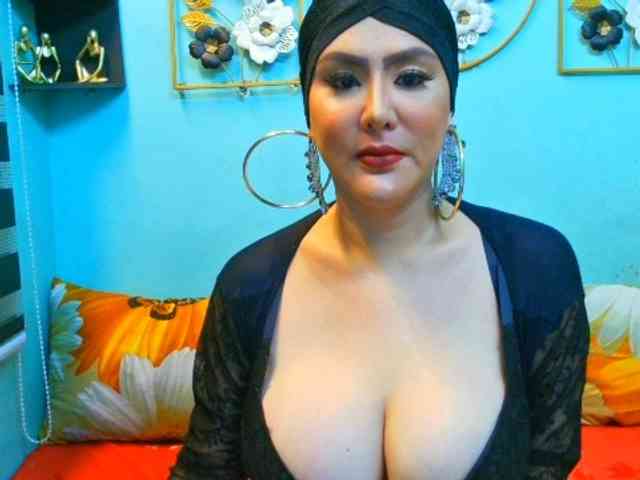 xSeductiveCockSofiax