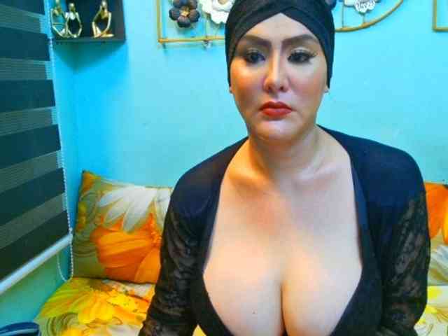 xSeductiveCockSofiax