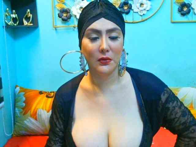 xSeductiveCockSofiax