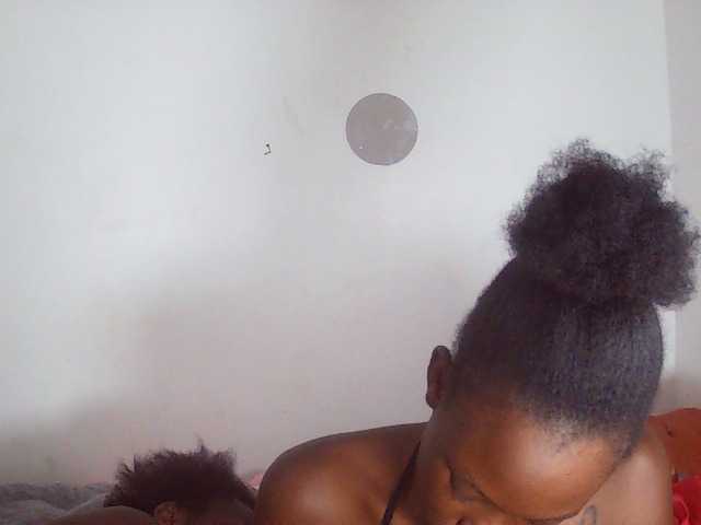 DoubleWAP live cam on BongaCams
