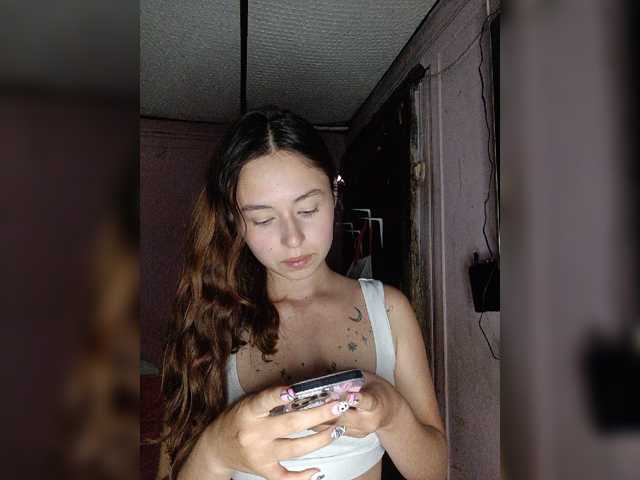 CANDYTHEROSS live cam on BongaCams