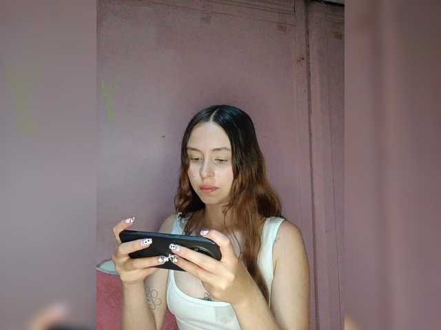CANDYTHEROSS live cam on BongaCams