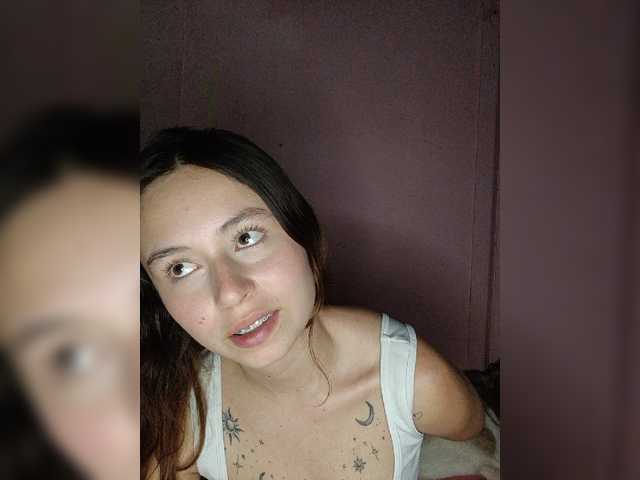 CANDYTHEROSS live cam on BongaCams