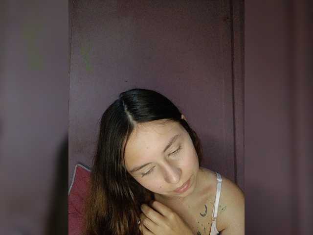 CANDYTHEROSS live cam on BongaCams