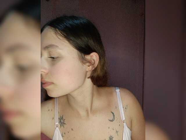CANDYTHEROSS live cam on BongaCams
