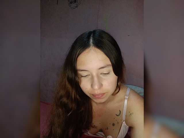 CANDYTHEROSS live cam on BongaCams