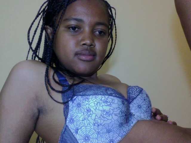 FAYENCE03, live now on BongaCams