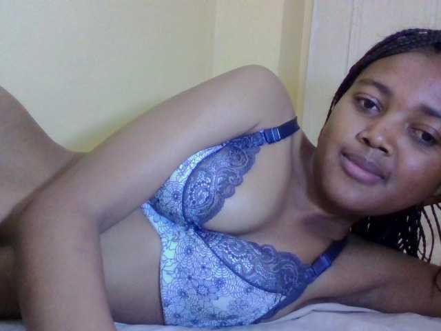FAYENCE03, en directo ahora en BongaCams