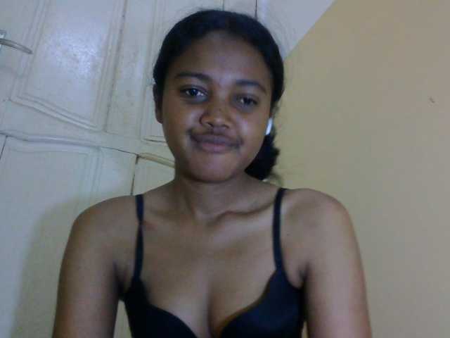 FAYENCE03 live cam on BongaCams