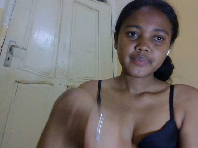 FAYENCE03 live cam on BongaCams