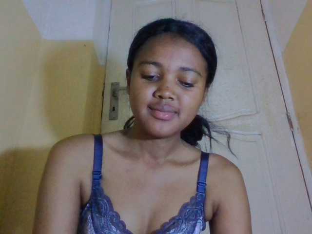 FAYENCE03 live cam on BongaCams