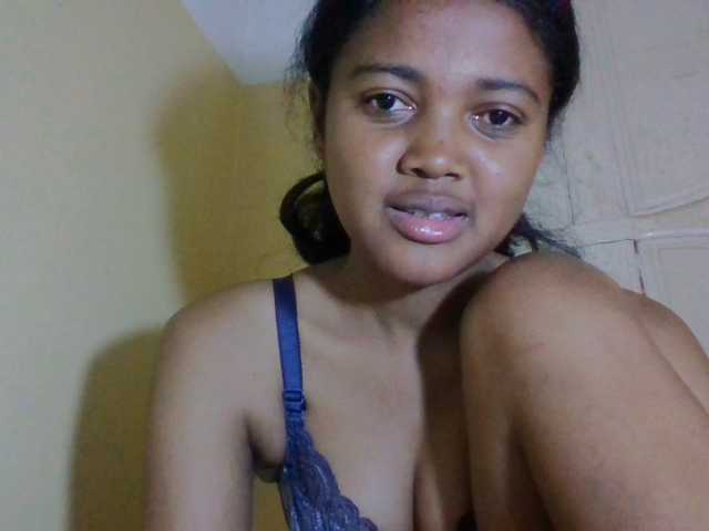 FAYENCE03 live cam on BongaCams