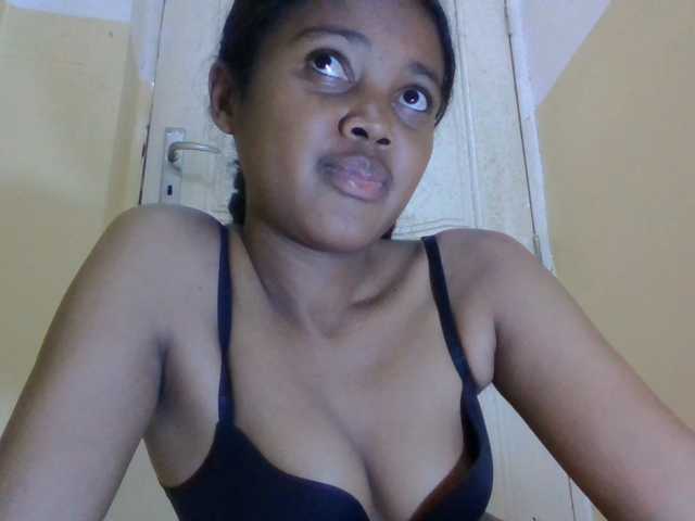 FAYENCE03 live cam on BongaCams