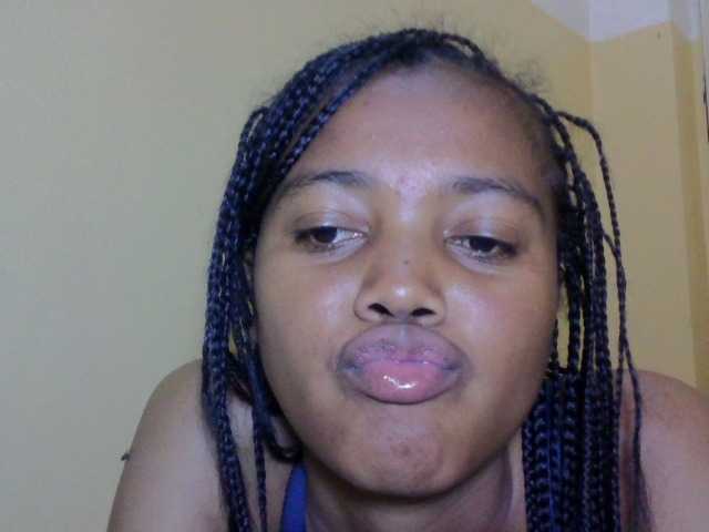 FAYENCE03, en vivo ahora en BongaCams