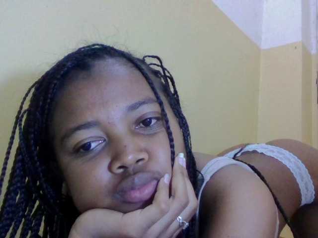 FAYENCE03, en vivo ahora en BongaCams