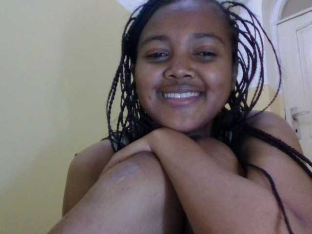 FAYENCE03, en vivo ahora en BongaCams