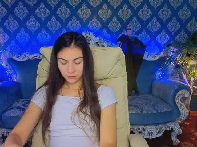 BelllaMiller live cam on BongaCams