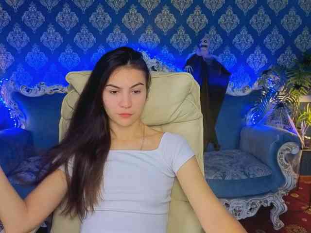 Model: BelllaMiller