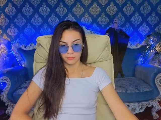 Model: BelllaMiller
