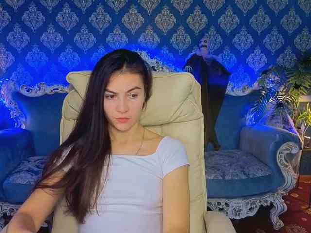 Model: BelllaMiller
