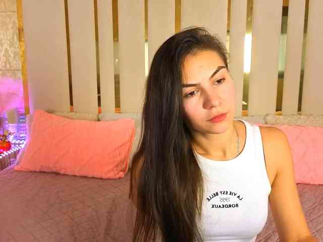Model: BelllaMiller