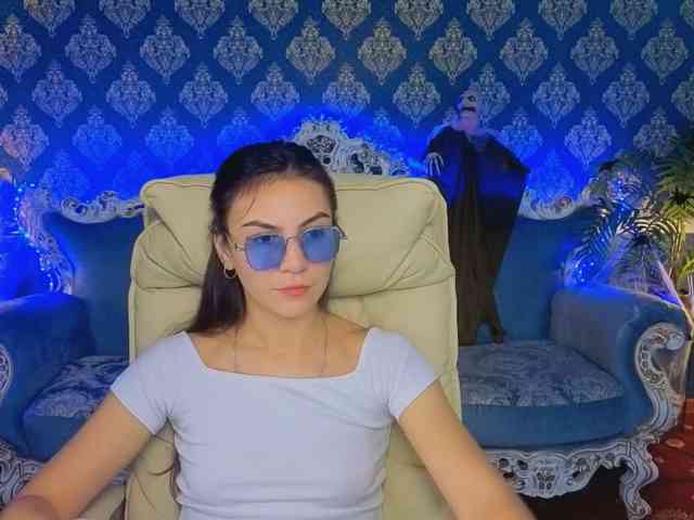 Model: BelllaMiller