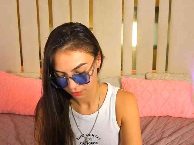 Model: BelllaMiller