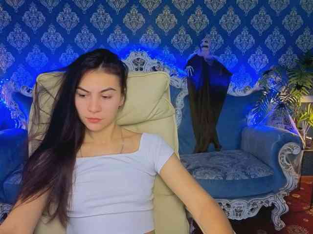 Model: BelllaMiller