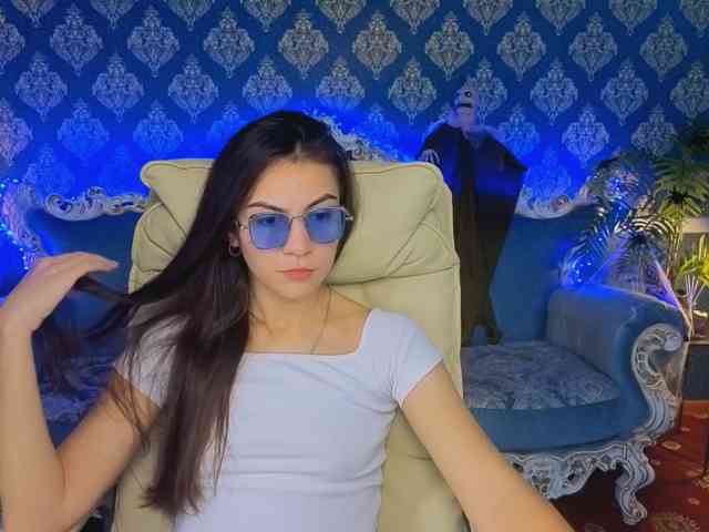 Model: BelllaMiller