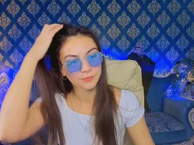 BelllaMiller webcam
