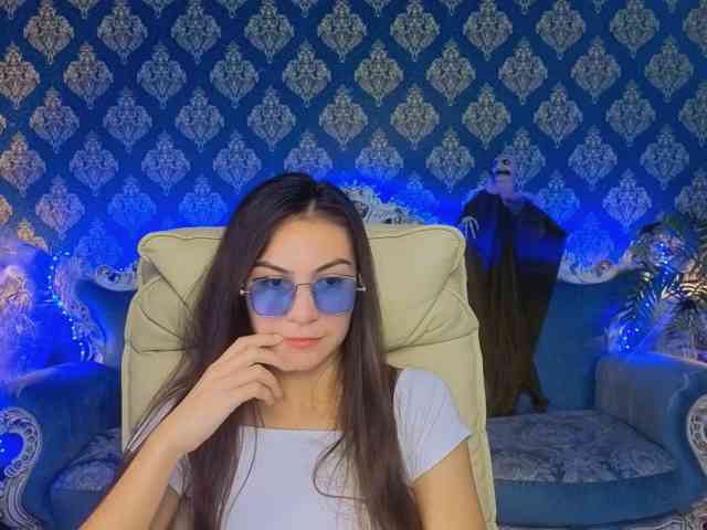Model: BelllaMiller