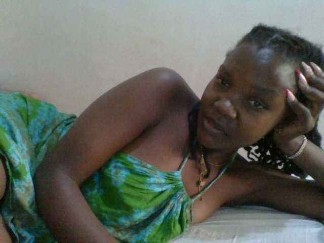 Binti2 live cam on BongaCams