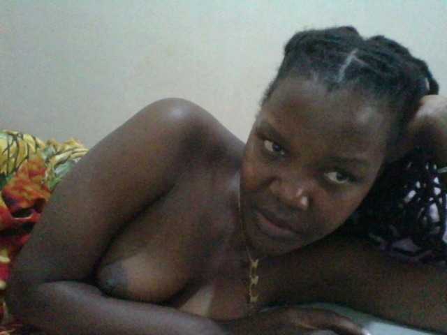 Binti2 live cam on BongaCams