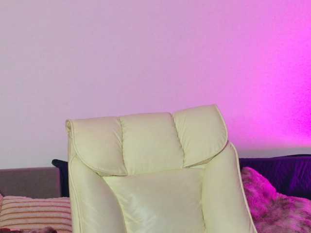 EvaMillar, en vivo ahora en BongaCams