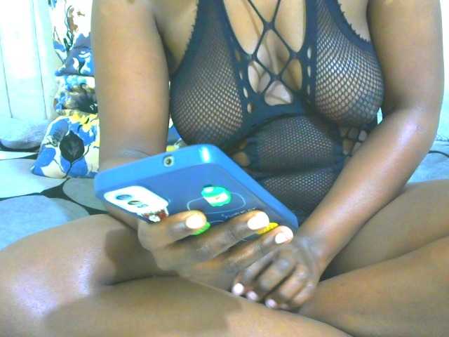 AvaKhalifa, en directo ahora en BongaCams