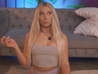 HottieJessyeX Porn Show