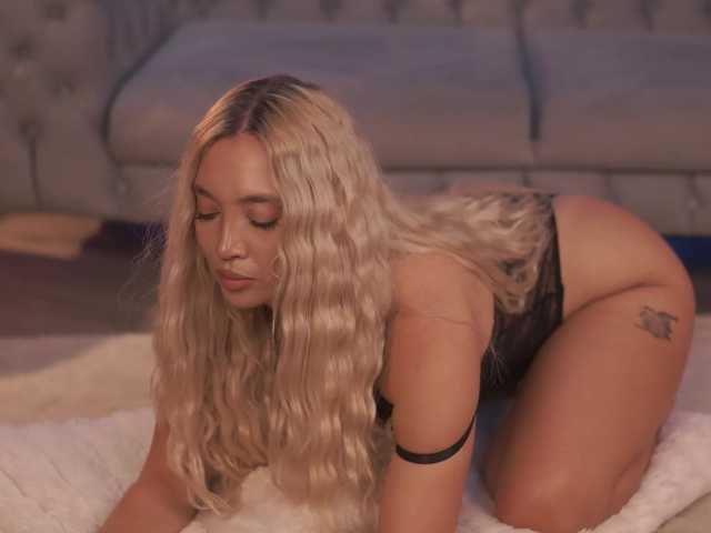 HottieJessyeX live cam on BongaCams