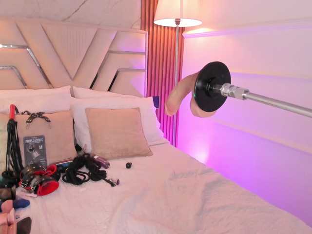 Giialove live cam on BongaCams