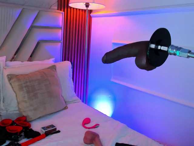 Giialove live cam on BongaCams