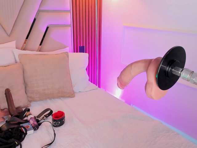 Giialove live cam on BongaCams