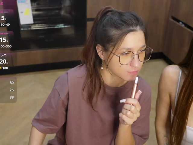 Doris-Monster live cam on BongaCams