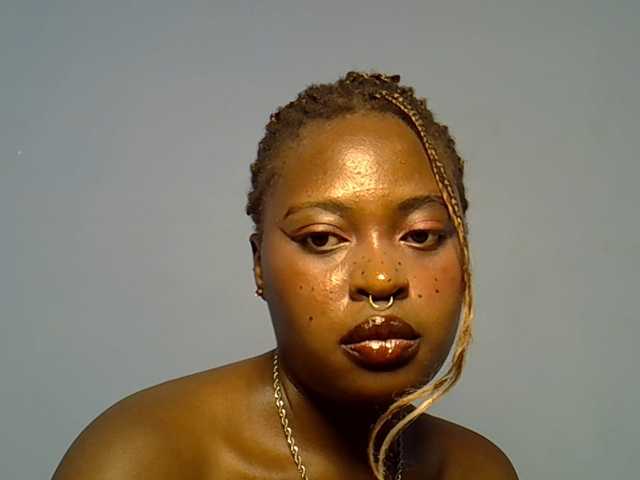 DaisyafterDarke live cam on BongaCams
