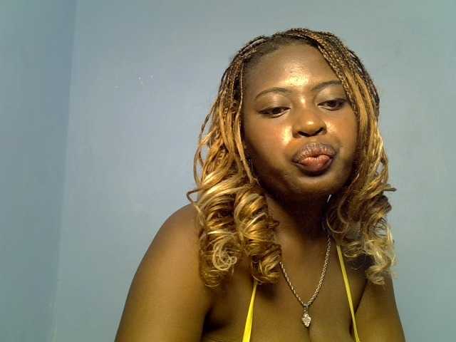 DaisyafterDarke live cam on BongaCams
